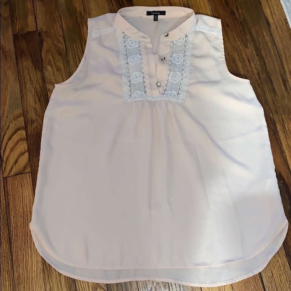 Sleeveless blouse
